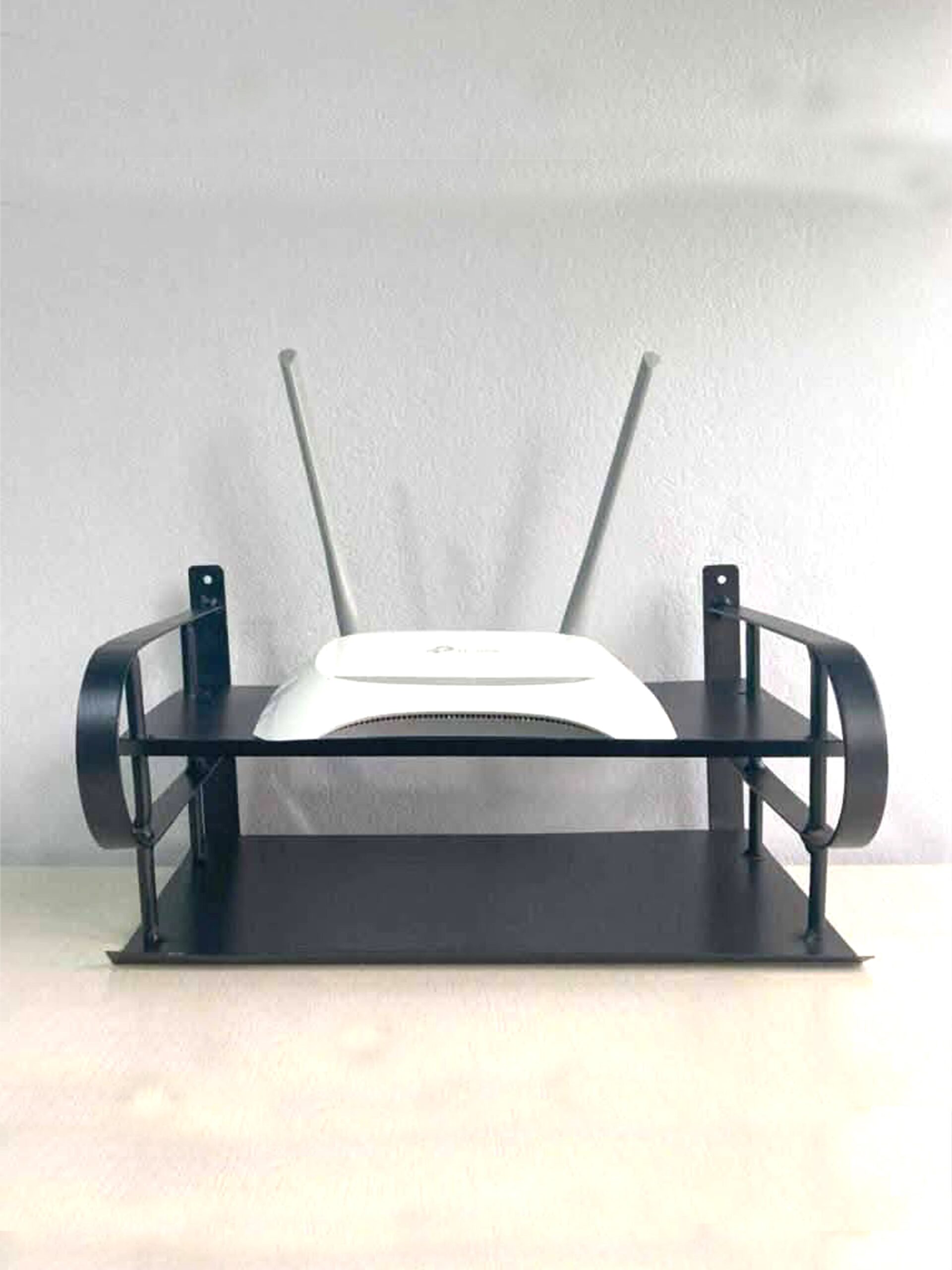 router-stand 2-min