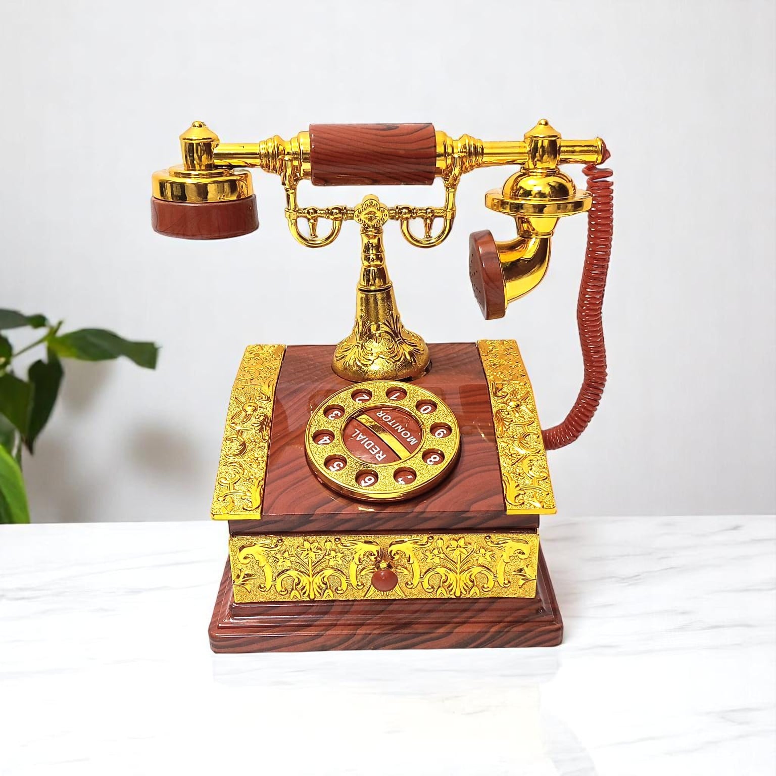 Teliphone-Photoroom (1)-min